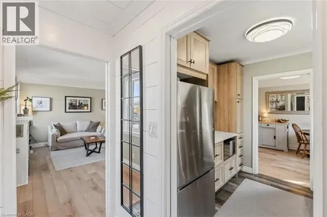 43 Woodbridge Road Hamilton ON L8K 3C8
