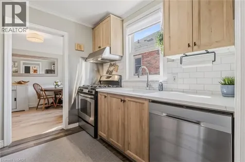 43 Woodbridge Road Hamilton ON L8K 3C8