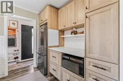 43 Woodbridge Road Hamilton ON L8K 3C8