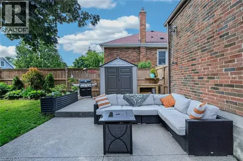 43 Woodbridge Road Hamilton ON L8K 3C8
