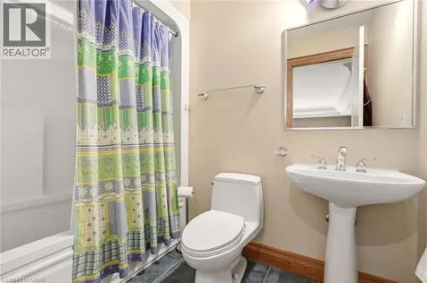 28 Millcreek Court Ancaster ON L9G 4Z3