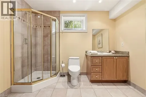 28 Millcreek Court Ancaster ON L9G 4Z3