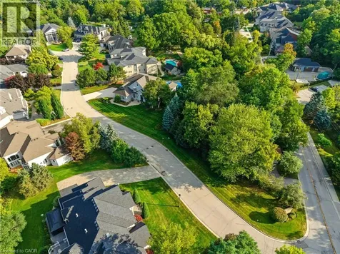 28 Millcreek Court Ancaster ON L9G 4Z3