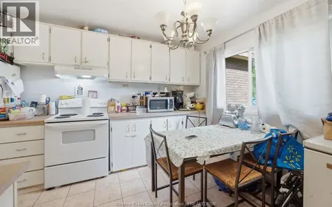 5446 Lassaline Windsor ON N8T 1A8