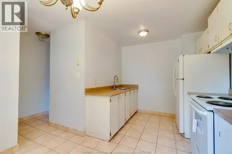 5446 Lassaline Windsor ON N8T 1A8