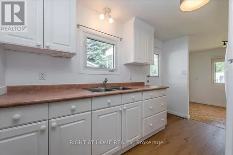 15 Flora Drive Innisfil ON L9S 1R3