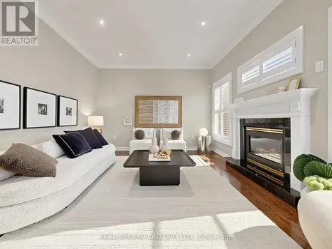 20 Yoho Avenue Richmond Hill (rouge Woods) ON L4S 2J2