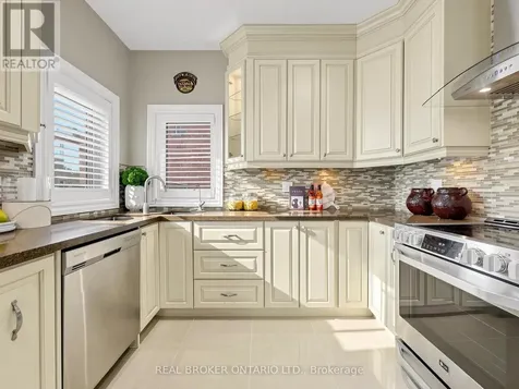 20 Yoho Avenue Richmond Hill (rouge Woods) ON L4S 2J2