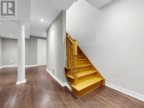 20 Yoho Avenue Richmond Hill (rouge Woods) ON L4S 2J2