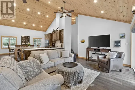 4143 Vivian Road Whitchurch-stouffville ON L4A 2A7
