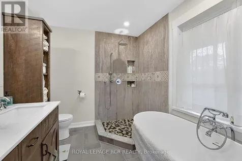 4143 Vivian Road Whitchurch-stouffville ON L4A 2A7