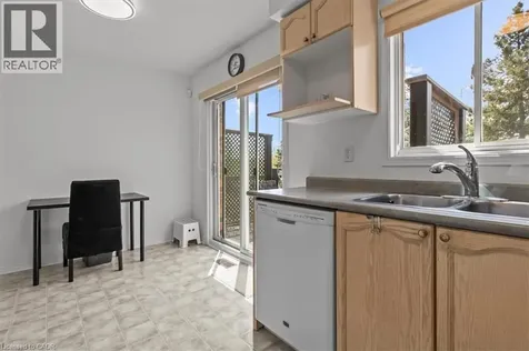 373 Fairgate Way Oakville ON L6H 6Y1