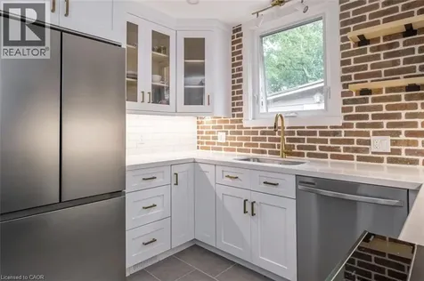 10 Dorset Place Hamilton ON L8S 3T6