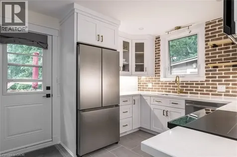 10 Dorset Place Hamilton ON L8S 3T6