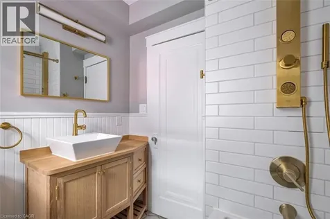 10 Dorset Place Hamilton ON L8S 3T6