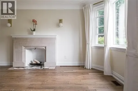 10 Dorset Place Hamilton ON L8S 3T6