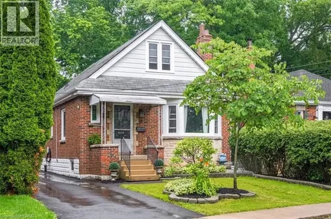 10 Dorset Place Hamilton ON L8S 3T6