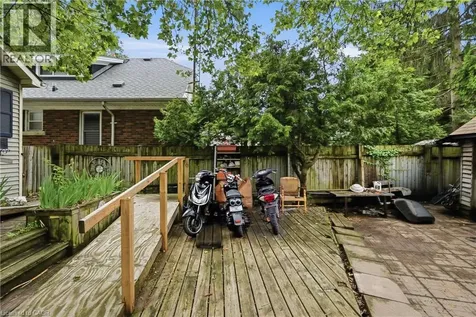83 York Street St. Catharines ON L2R 6C8