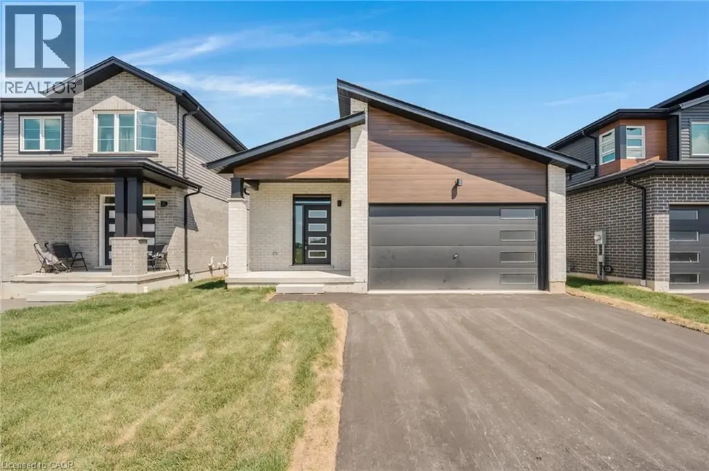 52 Moon Crescent Cambridge ON N1S 5A7