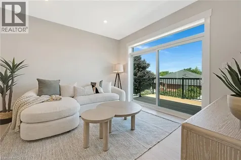 52 Moon Crescent Cambridge ON N1S 5A7