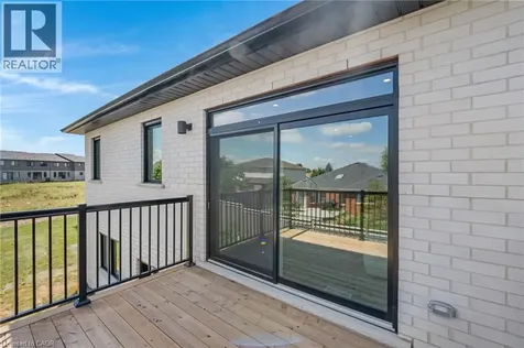 52 Moon Crescent Cambridge ON N1S 5A7