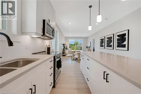 52 Moon Crescent Cambridge ON N1S 5A7