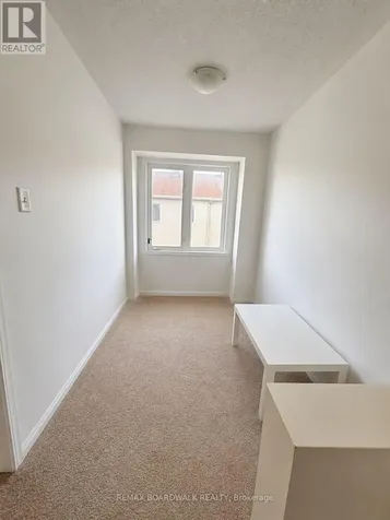 727 Sanibel Private Ottawa ON K2H 0A8