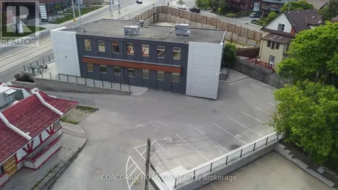 618 King Street Kitchener ON N2G 1C8