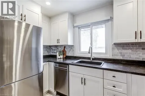 23 Watsons Lane Dundas ON L9H 5G9