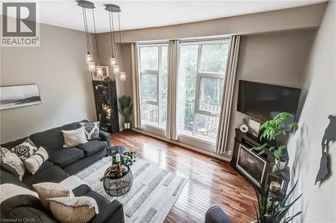 23 Watsons Lane Dundas ON L9H 5G9