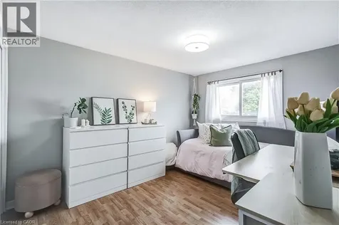 23 Watsons Lane Dundas ON L9H 5G9