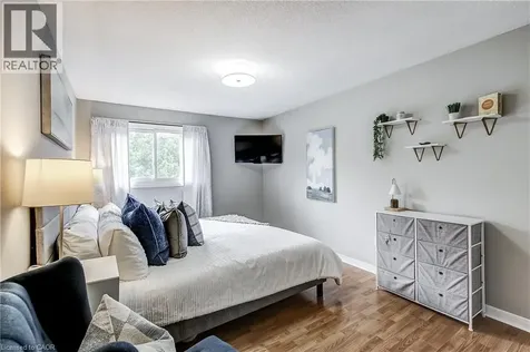 23 Watsons Lane Dundas ON L9H 5G9