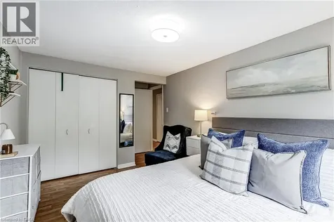 23 Watsons Lane Dundas ON L9H 5G9