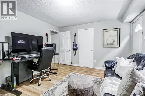 23 Watsons Lane Dundas ON L9H 5G9