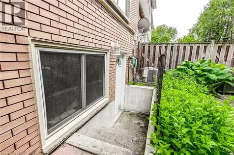 23 Watsons Lane Dundas ON L9H 5G9