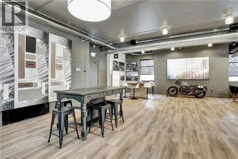 618 King Street Kitchener ON N2G 1C8