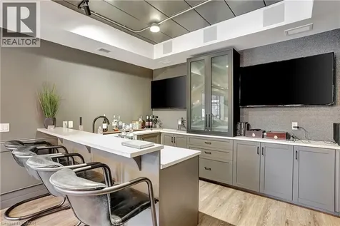 618 King Street Kitchener ON N2G 1C8
