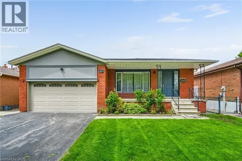 712 Vermouth Avenue Mississauga ON L5A 3T3