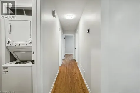 712 Vermouth Avenue Mississauga ON L5A 3T3