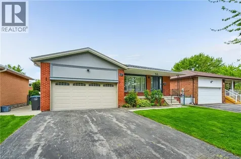 712 Vermouth Avenue Mississauga ON L5A 3T3