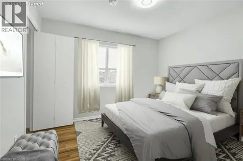 712 Vermouth Avenue Mississauga ON L5A 3T3