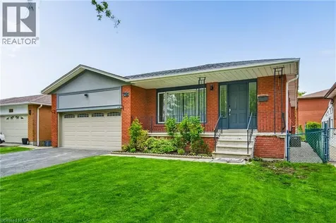 712 Vermouth Avenue Mississauga ON L5A 3T3