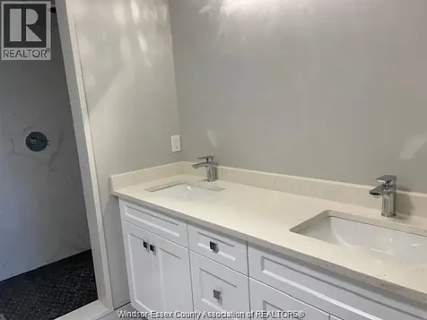 85 Bordeaux Place Chatham ON N7M 0S4