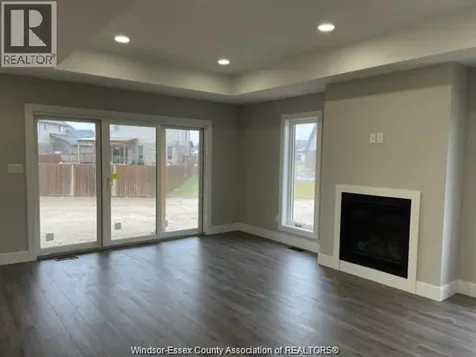 85 Bordeaux Place Chatham ON N7M 0S4