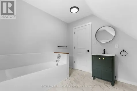 204 Mcallister Street Pembroke ON K8A 3G2