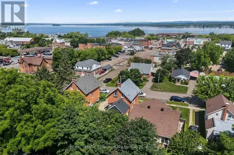 204 Mcallister Street Pembroke ON K8A 3G2