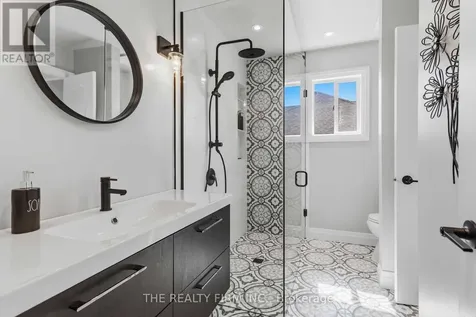 3 Cliffcrest Court Caledon ON L7C 1C1