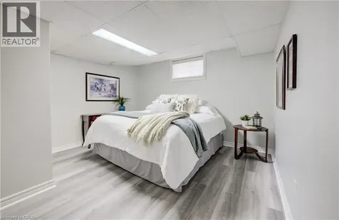 27 Chandos Drive Kitchener ON N2A 3C2