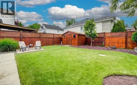 27 Chandos Drive Kitchener ON N2A 3C2