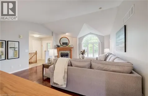 27 Chandos Drive Kitchener ON N2A 3C2